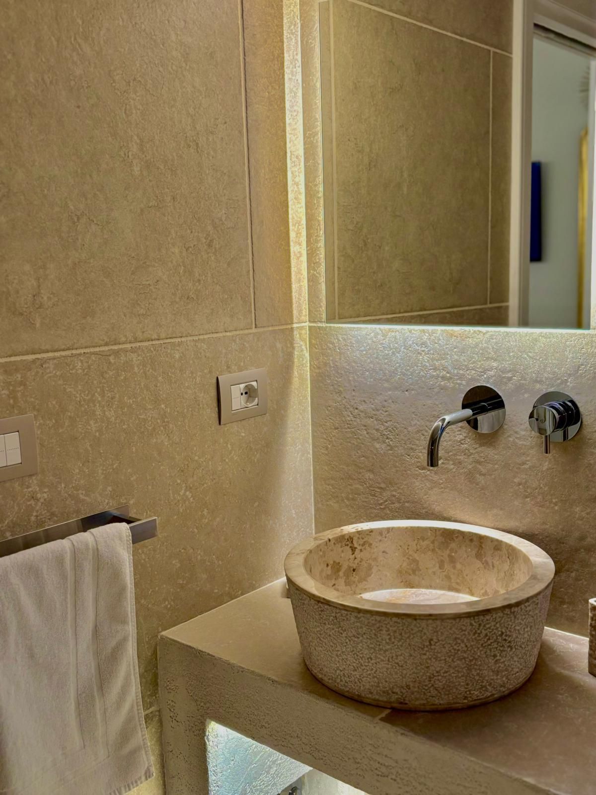 camera matrimoniale superiore della Posta Del Guardiano Country House a Vieste nel Gargano